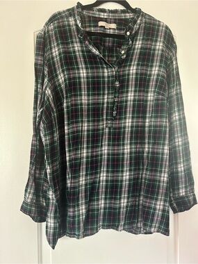 LOFT Plus Green Navy White Plaid Henley Top